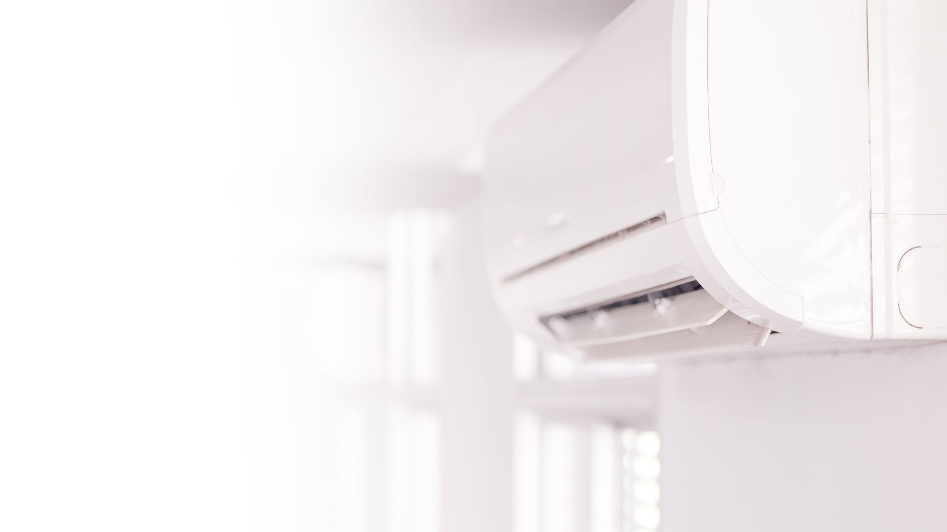 Ductless mini split to fix uneven temperatures in Bandon home.